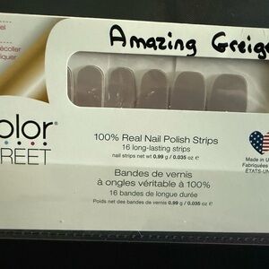Color Street Amazing Greige Nail Strips
